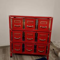 Mobile Speziale rosso