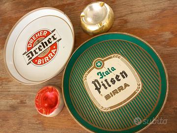 2 vassoi + 2 posacenere da bar "vintage"