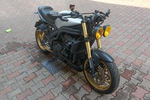 Triumph Speed triple 1050 Allestimento Rizoma 
