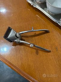 Tosatrice manuale vintage  primi ‘900