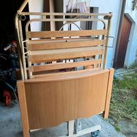 Letto elettrico con telecomando.