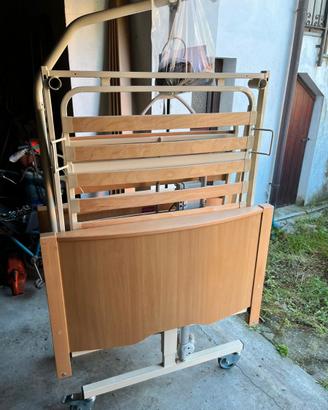 Letto elettrico con telecomando.