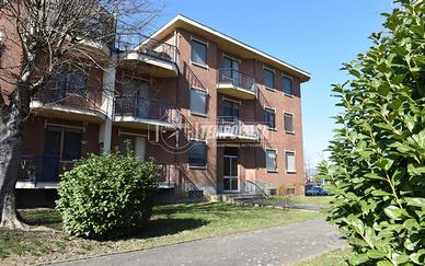 QUADRILOCALE RISTRUTTURATO CON BOX AUTO!!