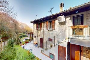 TERRATETTO CON GIARDINO TERRAZZA CANTINA E GARAGE