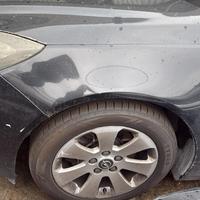 Parafango anteriore sx OPEL INSIGNIA 2010 modello 