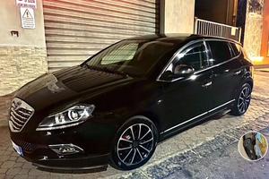 vend Cerchi  bicolore-diamantati della Mak Magma