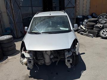 Ricambi Peugeot Partner 1.6 HDi 92cv del 2015