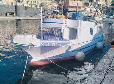 Motopesca peschereccio a palangari con quota tonno