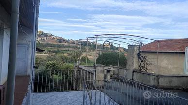 Casa Storica con terreno Toirano