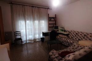Singola grande con balcone libera subito