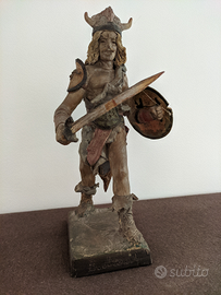 Statua di Vichingo di B. Olegna