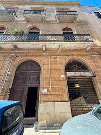 Trapani centro storico via Nunzio Nasi