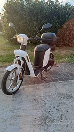 Askoll eS1 elettrico – 2 Batterie – 10.000 km 