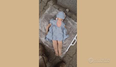 Banbola depoca in cartapesta