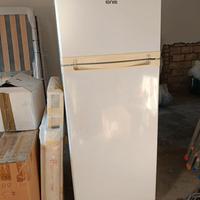 Frigorifero  Ignis poco usato e ben conservato.