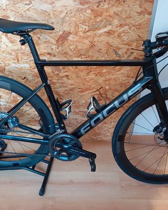 Bici focus izalco max in carbonio