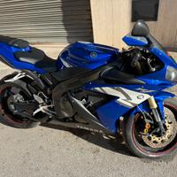 Yamaha R1