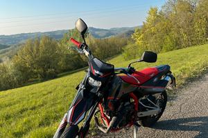 SWM 125R supermotard 2023 125 cc 4T abs