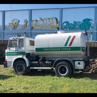 Autobotte antincendio