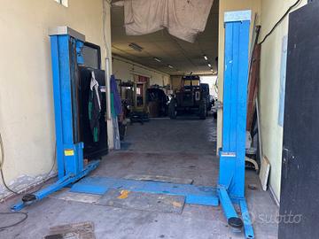 atrezzatura officina per trattori auto