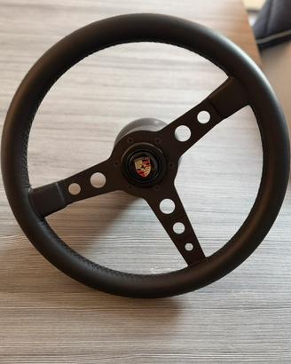Volante Momo Prototipo Porsche + attacco per 993