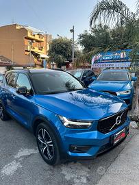 Per motivo di lavoro. 