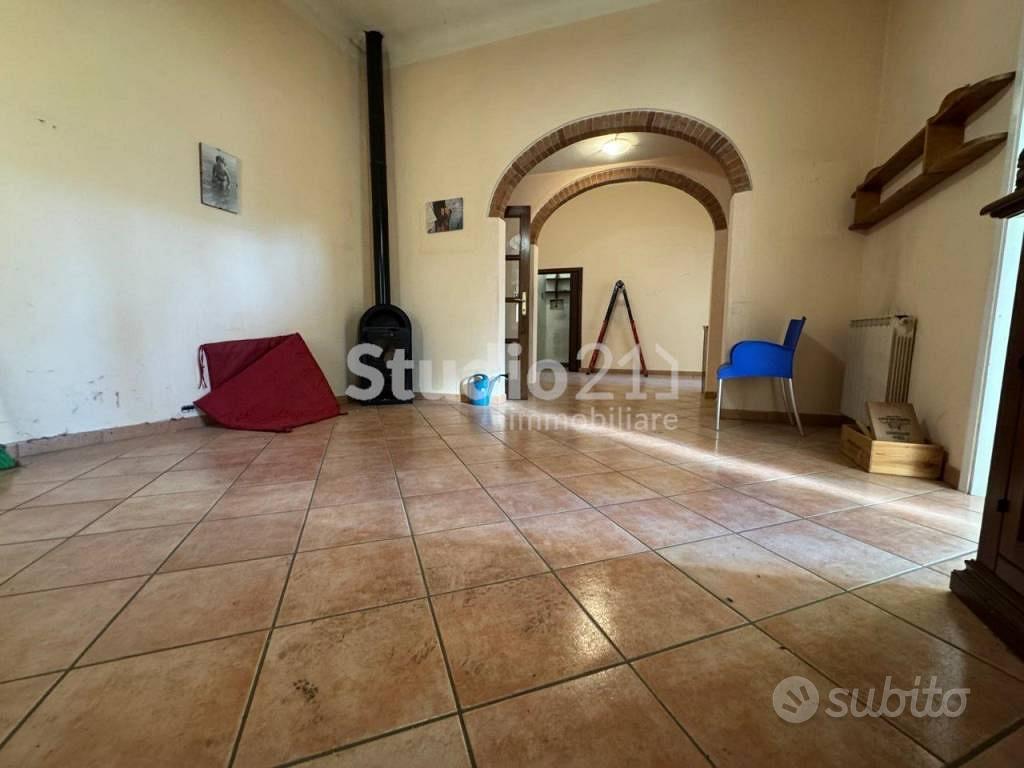Appartamento di 125 m² con 5 locali a Figline e In - Vista 4