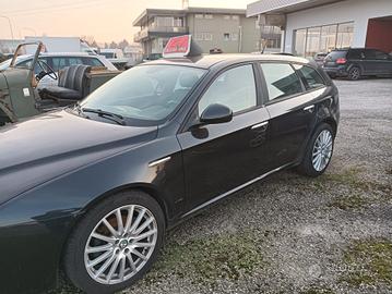 Alfa Romeo 159 sportwagon 1.9 jtdm 150 cv 16 v