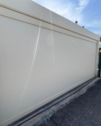 Tenda in PVC motorizzata