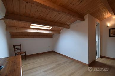 Carlforte, indipendente ristrutturata e arredata