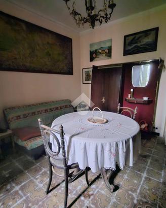 CASA SEMINDIPENDENTE A CASTELNUOVO BORMIDA