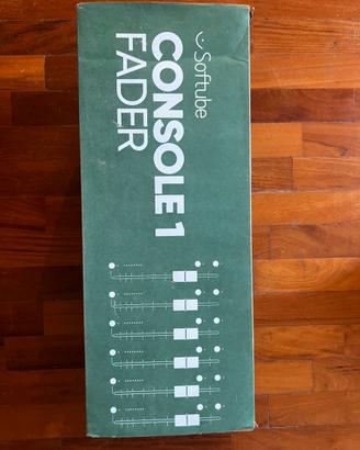 Softube Console 1 MK1 + Console 1 Fader + Stand