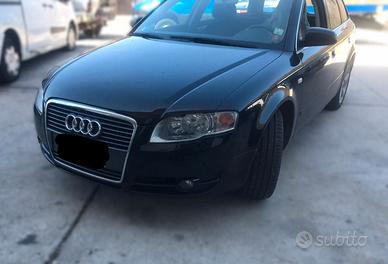 AUDI A4 ( SOLO RICAMBI )