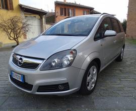 OPEL Zafira 1.8 16V VVT Enjoy