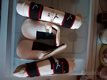 protezioni tibia e piede