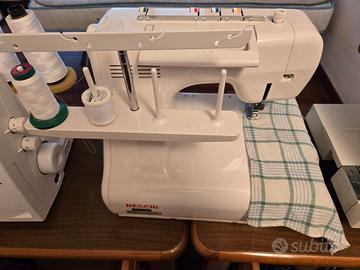 Macchina Necchi per cucire 