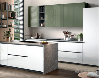 CUCINA LINEARE CON COLONNE+ISOLA  CUCINE SU MISURA