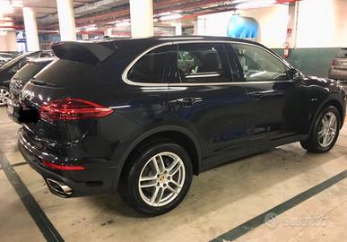 Auto Porsche cayenne