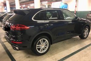 Auto Porsche cayenne