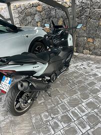 Tmax 560 tech max 2025