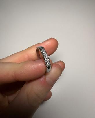 Anello oro 18k 5 diamanti 0.25c