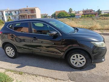 Nissan Qhasqai 1.5 dci Visia