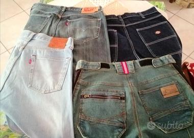 5 paia di jeans di vari tipi e marche