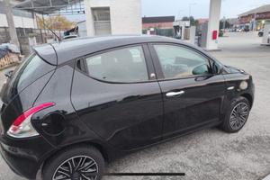 Lancia ypsilon 1.2 benzina/gpl
