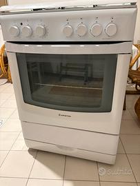 Cucina a gas Ariston libera installazione