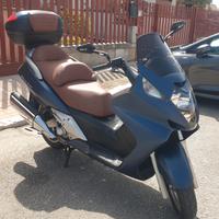 Honda Silver Wing 600 - 2004