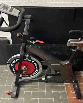 Spin bike HIGH MUSTER SP 8900