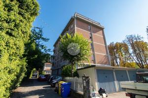 2 LOCALI A LANGHIRANO