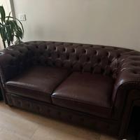 Chesterfield in pelle due posti