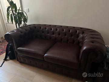 Chesterfield in pelle due posti